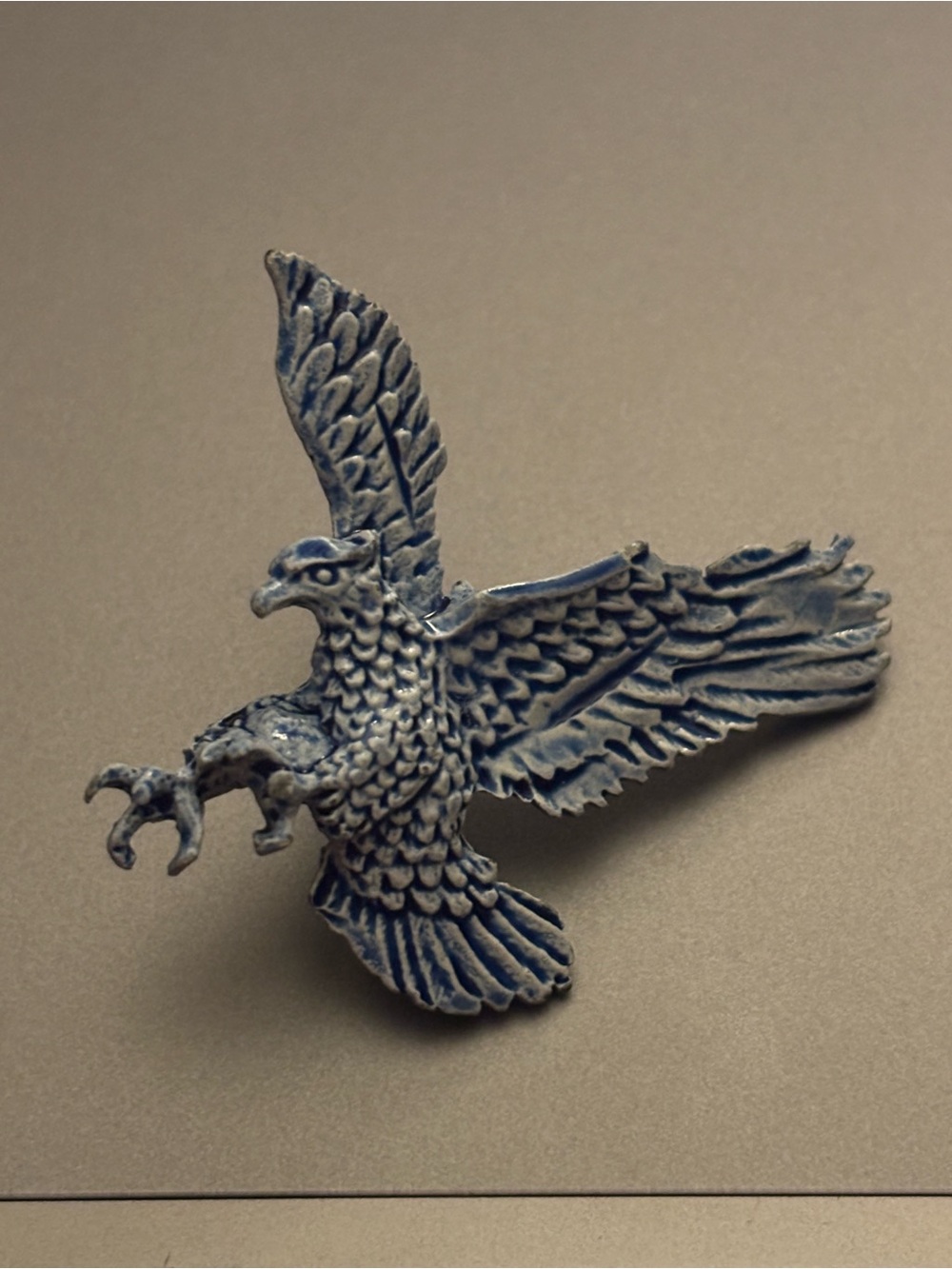 5 for 10 💵 blue bird brooch